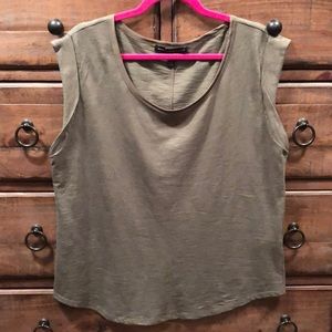 WHBM Shimmery olive green scoop neck/cuffed cap sleeve tee. XL ✨💚
